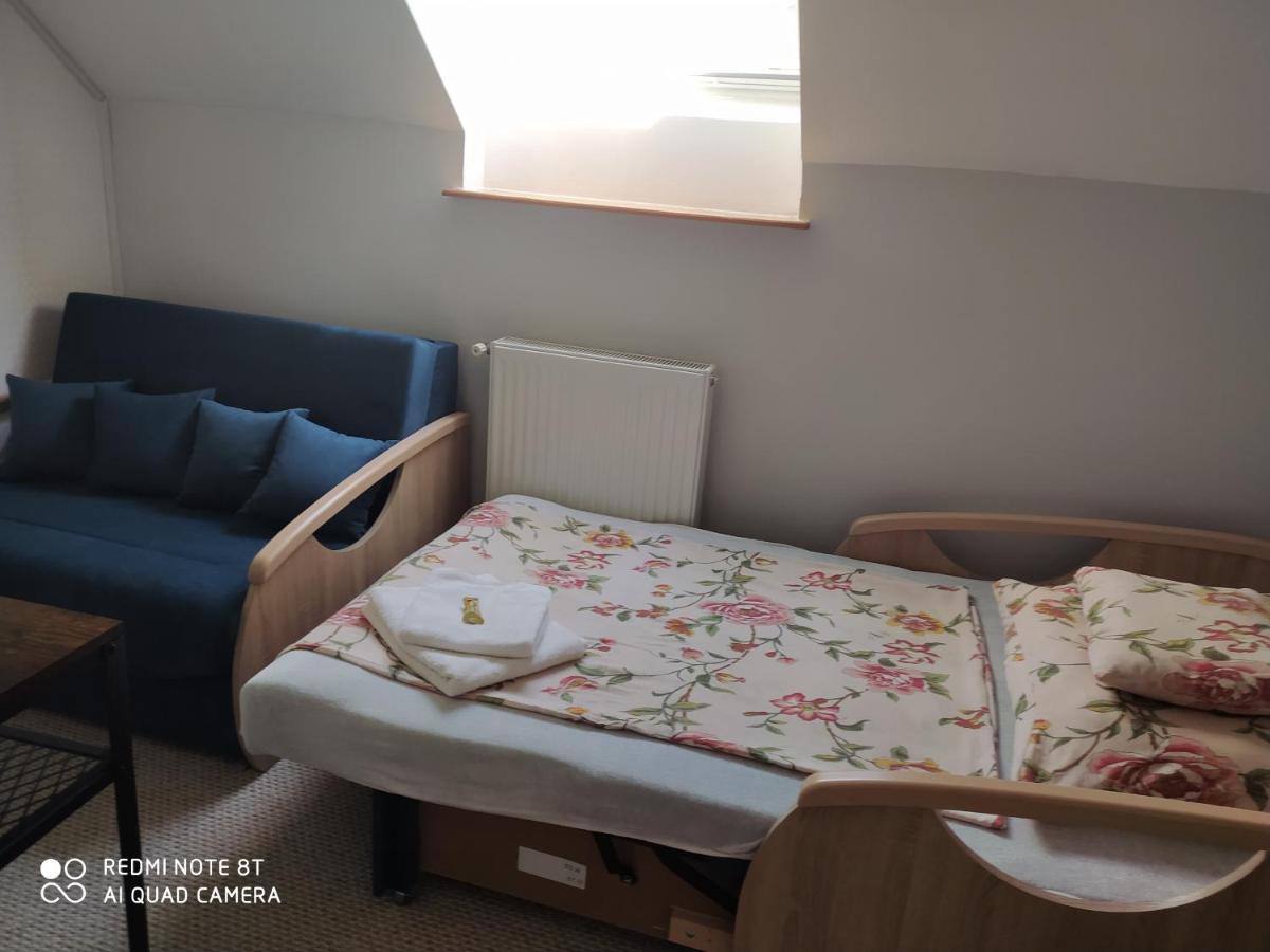 Janosi Vendeghaz Hotel Tiszafüred Buitenkant foto