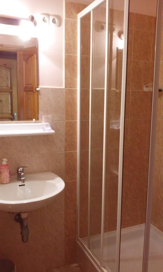 Janosi Vendeghaz Hotel Tiszafüred Buitenkant foto